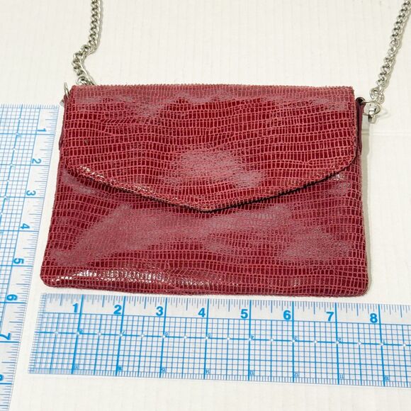 Travel Smith Crossbody Soft Leather Purse Red Lizard Emboss Chain Card Slots - Picture 9 of 9